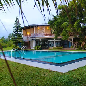 nico-lagoon-hotel-113-a-1-seththappaduwa.negombohotels.net/
